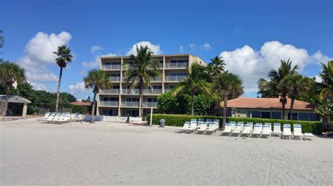 Turtle crawl inn - Turtle Crawl Inn is a Resort onLongboat Key with daily,weekly rentals. Each Condo is owned by different people. 941-383-3788 is the office.